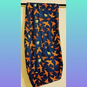 LulaRoe Tall & Curvy Leggings